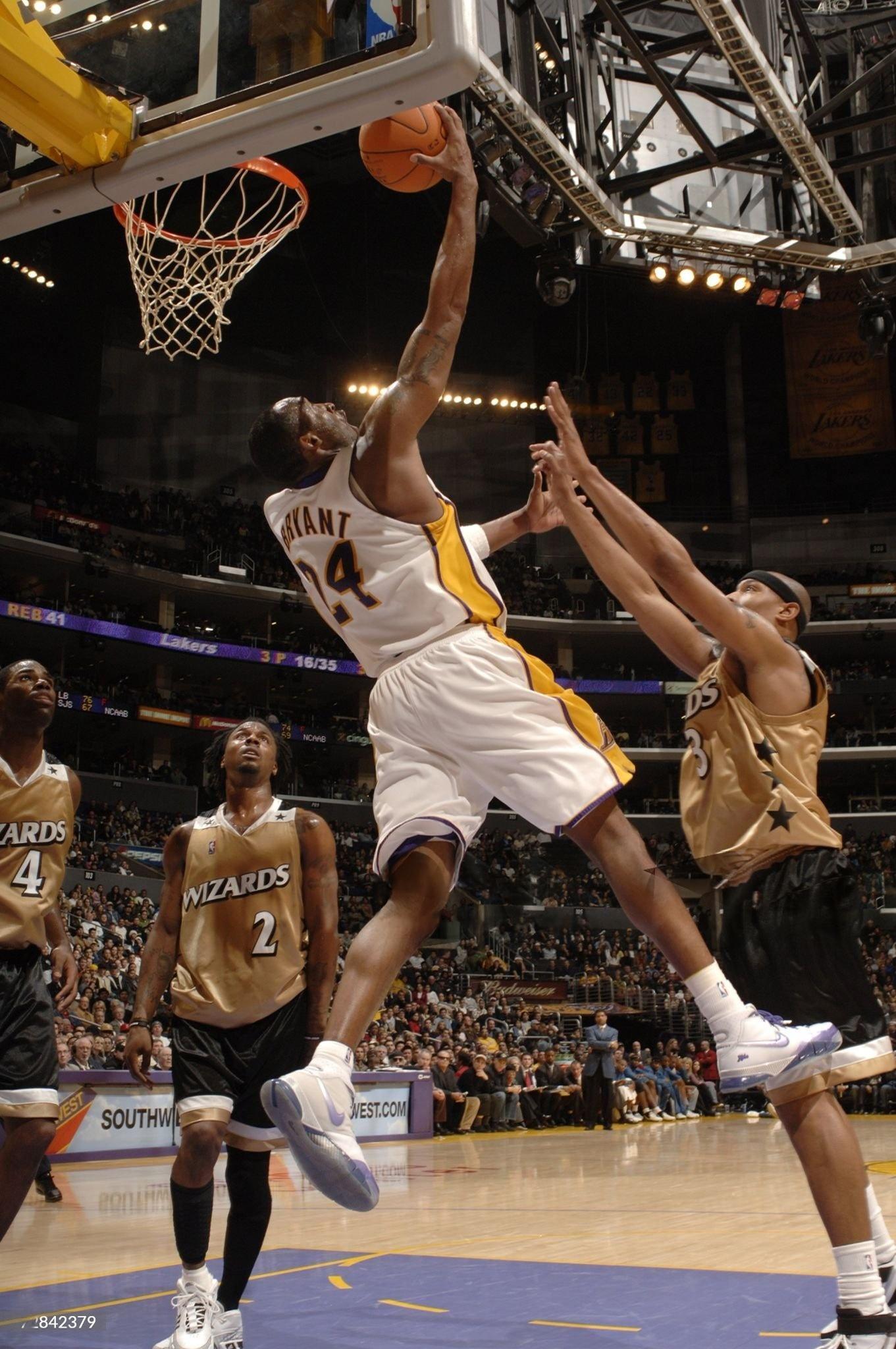 KobeBryant单手反篮科比​​​