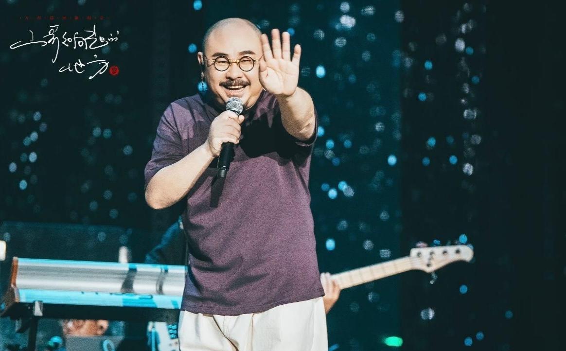 面对批评，刀郎选择了沉默。然而在2023年，他凭借富含文学隐喻的新歌《罗刹海市》