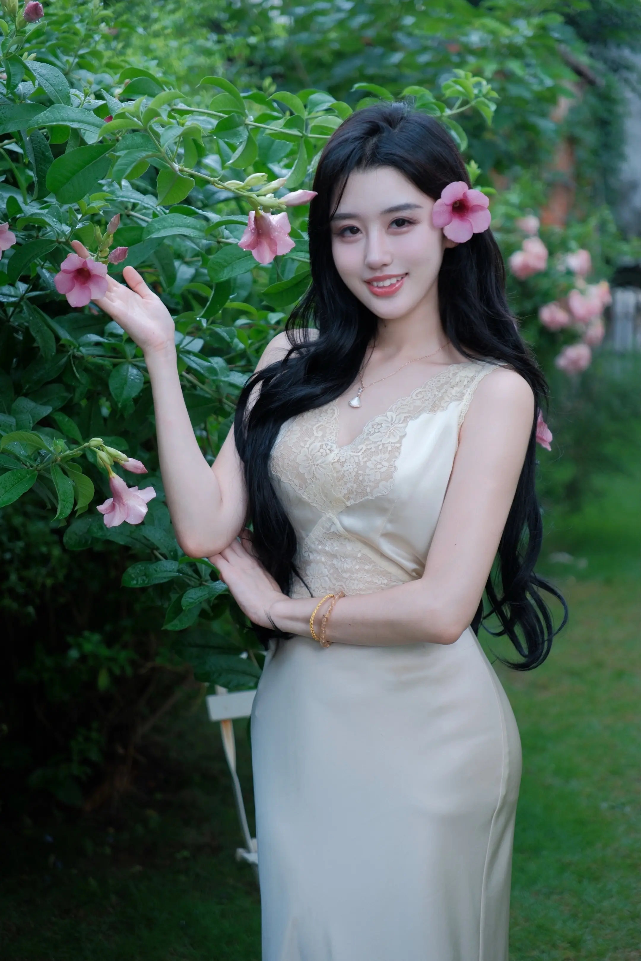 十天干都爱丙火 因为万物都爱阳光