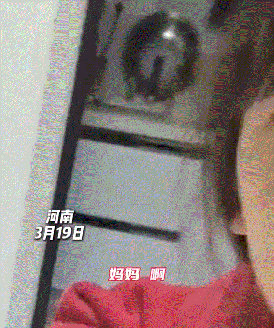 笑不活了，河南，一女儿和妈妈聊天，可聊着聊着女儿竟对妈妈说道“妈，我给你500块