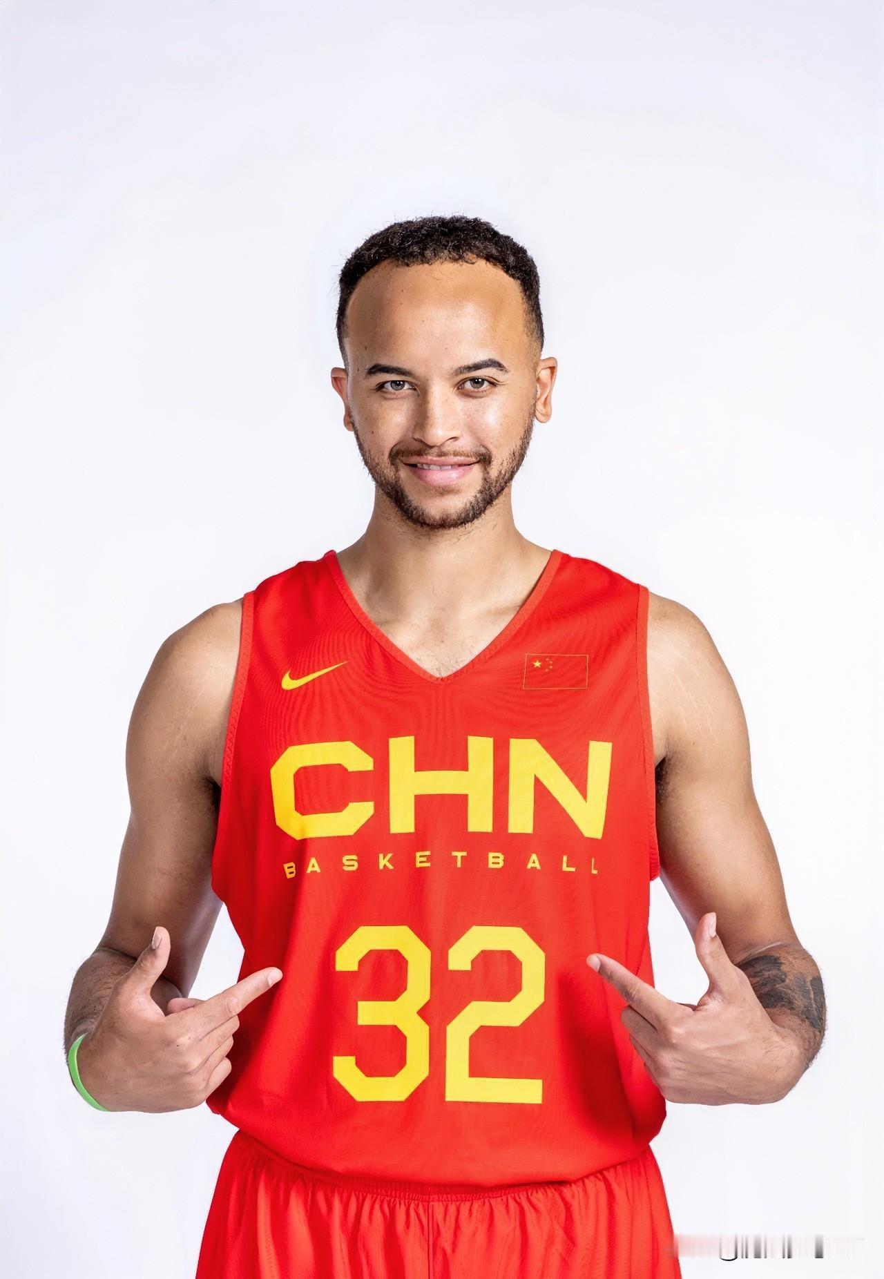 李凯尔改回美国籍，我不意外，我意外的是他的经纪公司居然表示李凯尔不排除继续