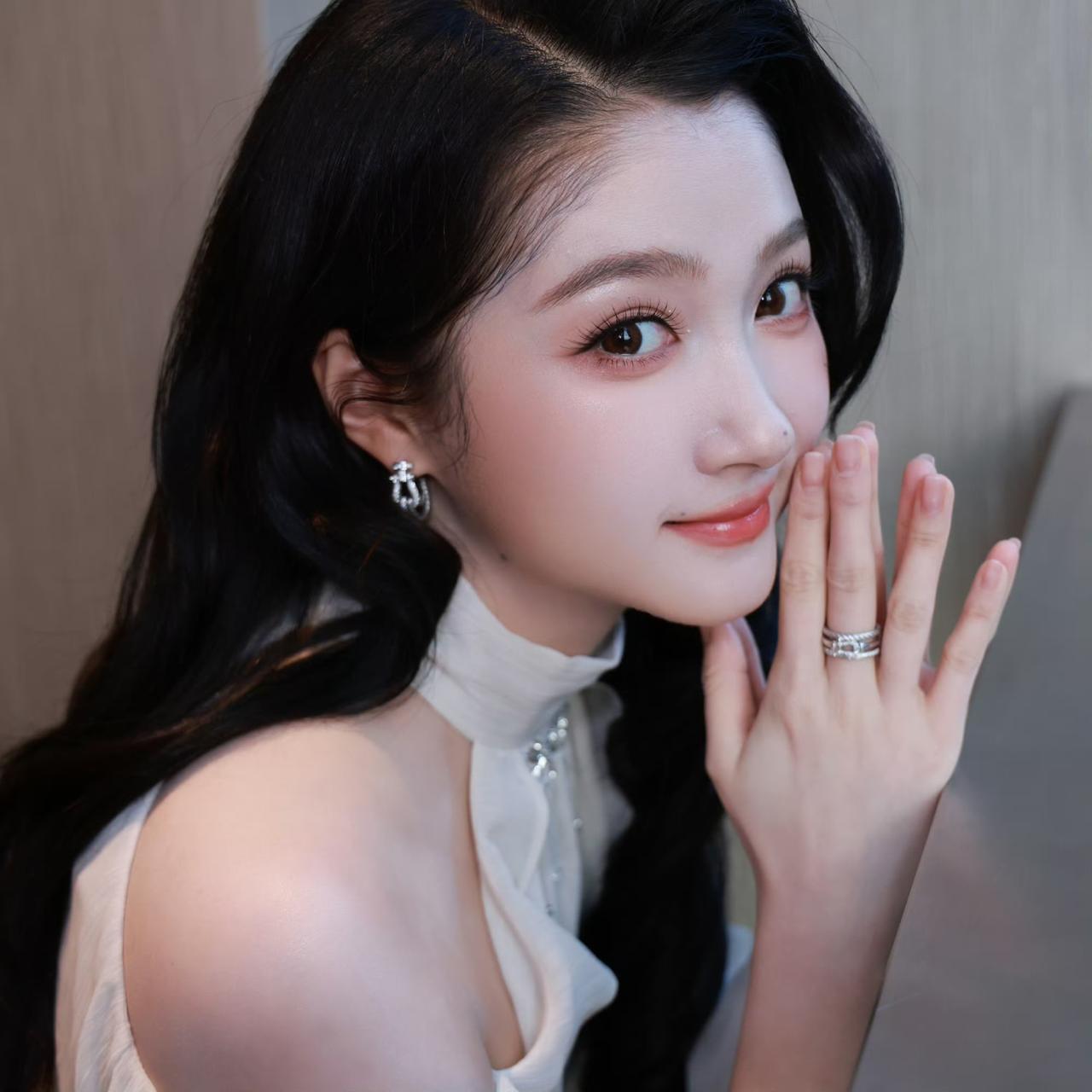 有种千金大小姐的感觉太美了呀😘关晓彤