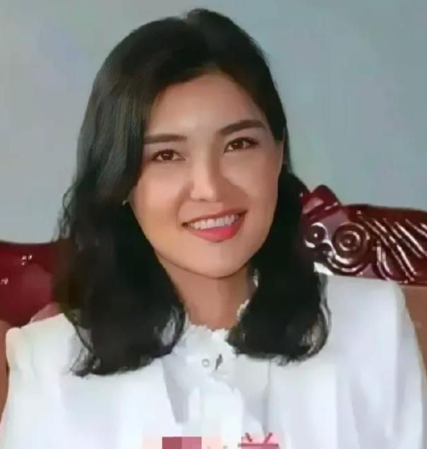 白应兰潜逃反转：这反转真给人惊到了！最尴尬的是她自己，最后怕的还是她自己吧