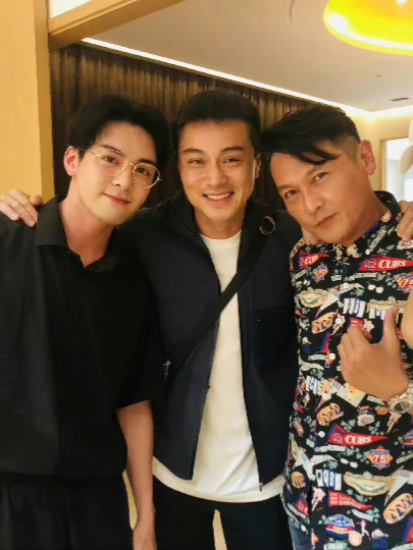 曾舜晞，林峰，吴卓羲合照，港味的时候是真的很港，小曾是有TVB演员合作...
