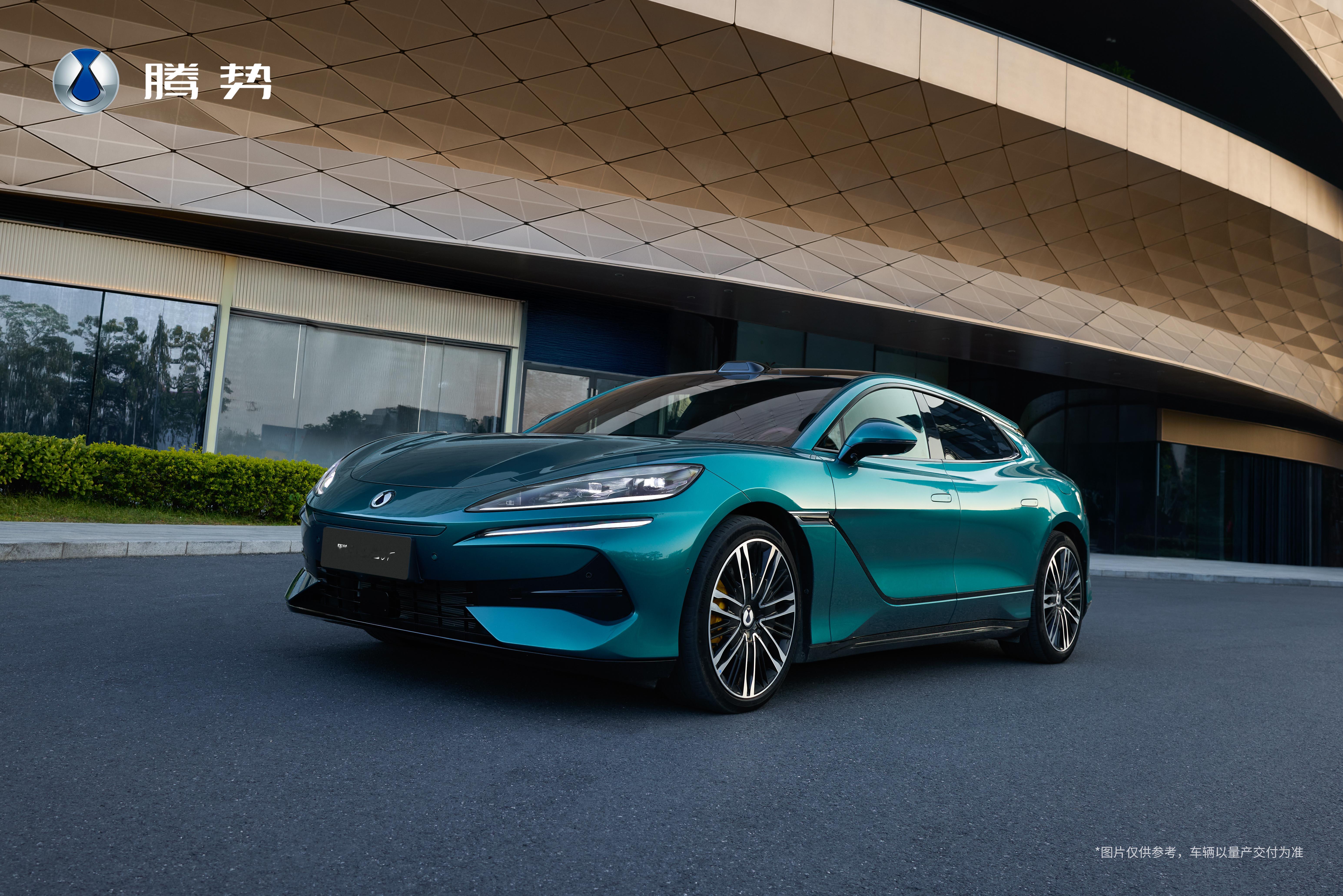 Z9GT的新配色，阳光之下，质感非常强烈，很有立体感的配色，真的太好看了全新腾势