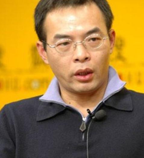 网传一场车祸扳倒天上人间？2005年，“天上人间”大老板覃辉，真正塌房真相，远比