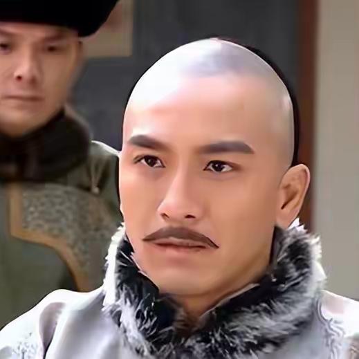 他是康熙的侄子，却比康熙还大十一岁，子嗣达32人，康熙对他们如何？很多人会