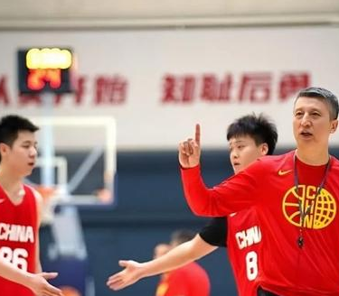 中国男篮主教练郭士强谈球队亚洲杯首战险胜沙特，他表示：这是我们第一场比赛，面对的
