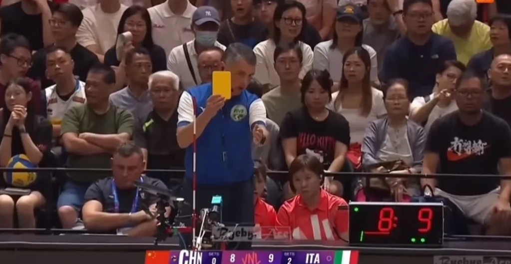 意大利女排艾格努挑衅中国队，赛后直言：你可以把我看成欺凌者！咱们的主攻手李盈
