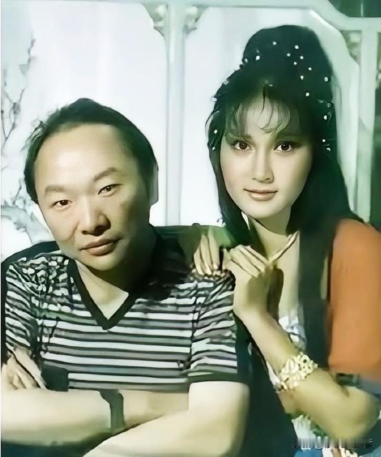 1985年，古龙下葬时，兄弟林清玄花30万元，一共买了48瓶XO酒陪葬。然而倪匡