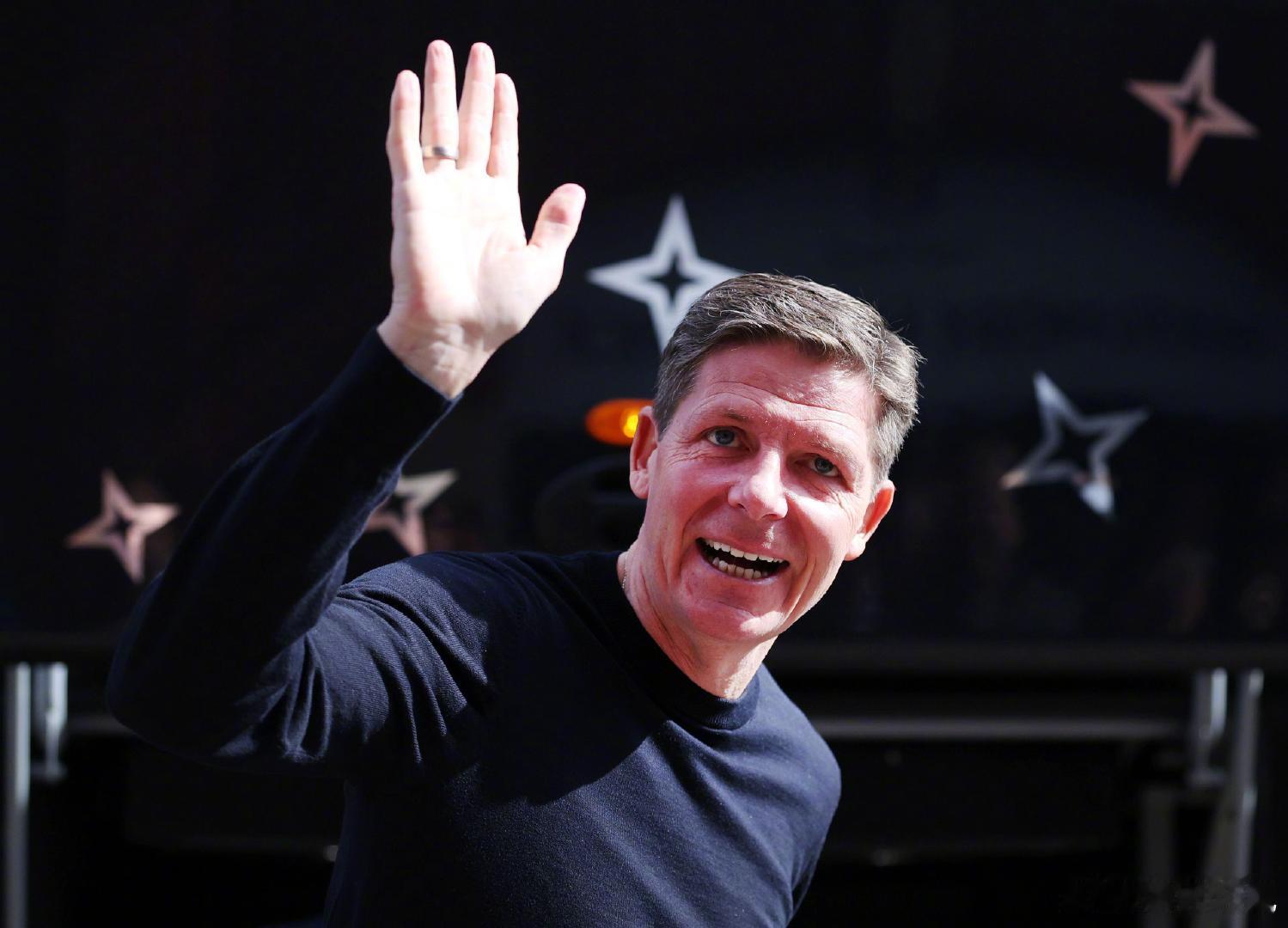 【履行完合同】罗马诺：水晶宫与主教练格拉斯纳进行了直接对话，水晶宫希望他能带队到