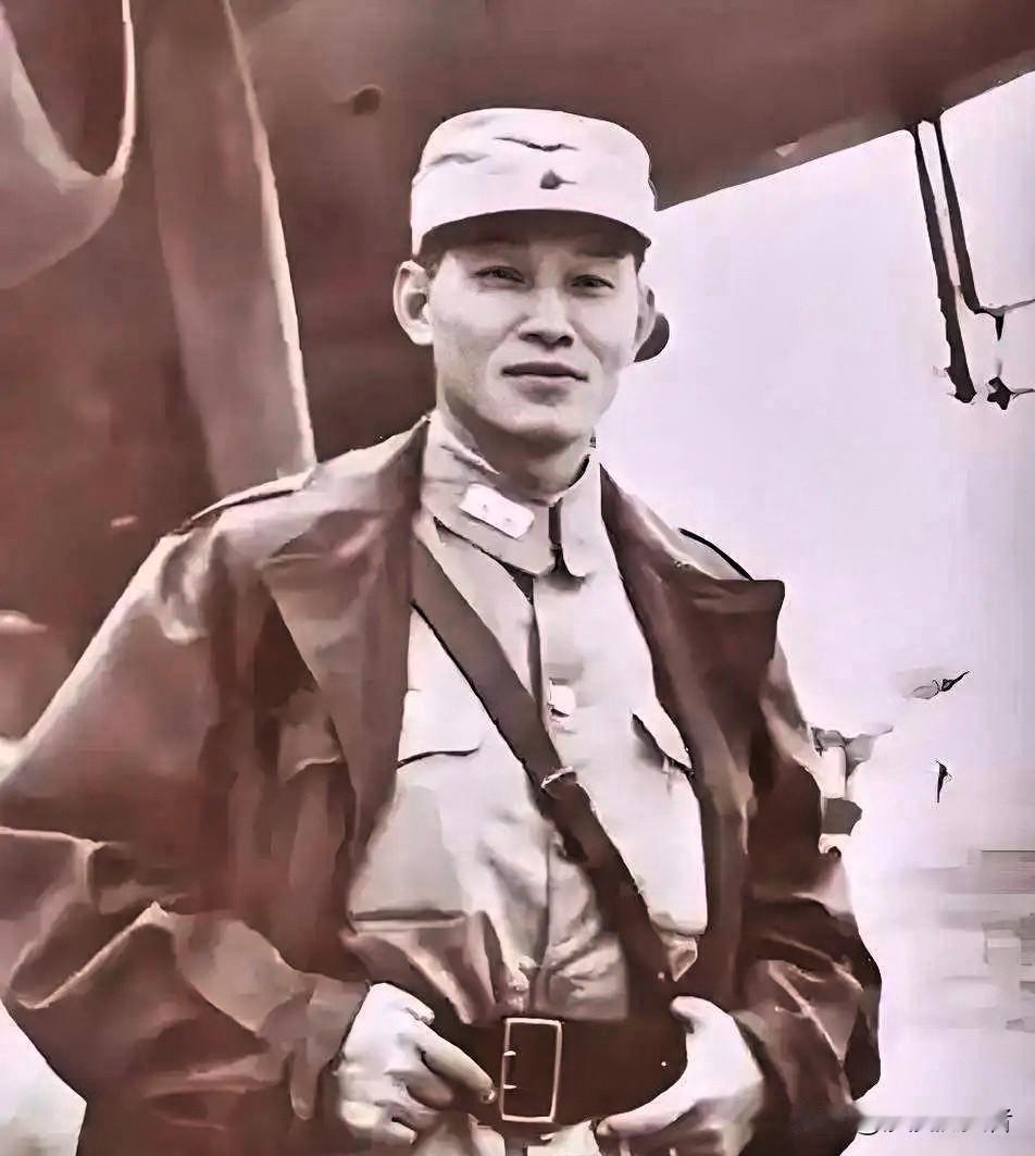 1942年，滇缅公路被日军切断，中国抗战命脉几近窒息。危急关头，美军飞行员驾着C