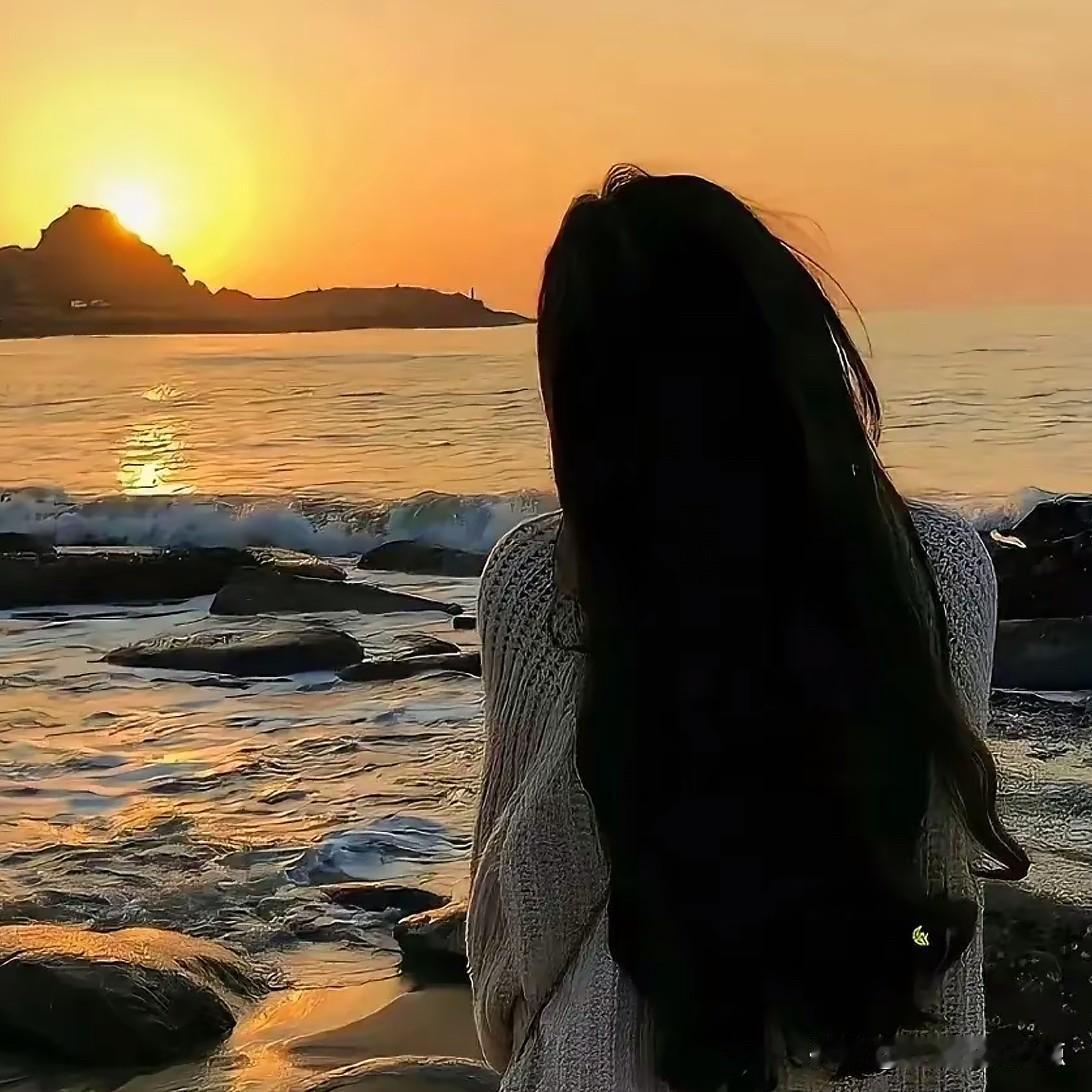 一个男人如果不把你放在眼里了这时候你要记住：不要再委屈自己，哄着他，纵容他，