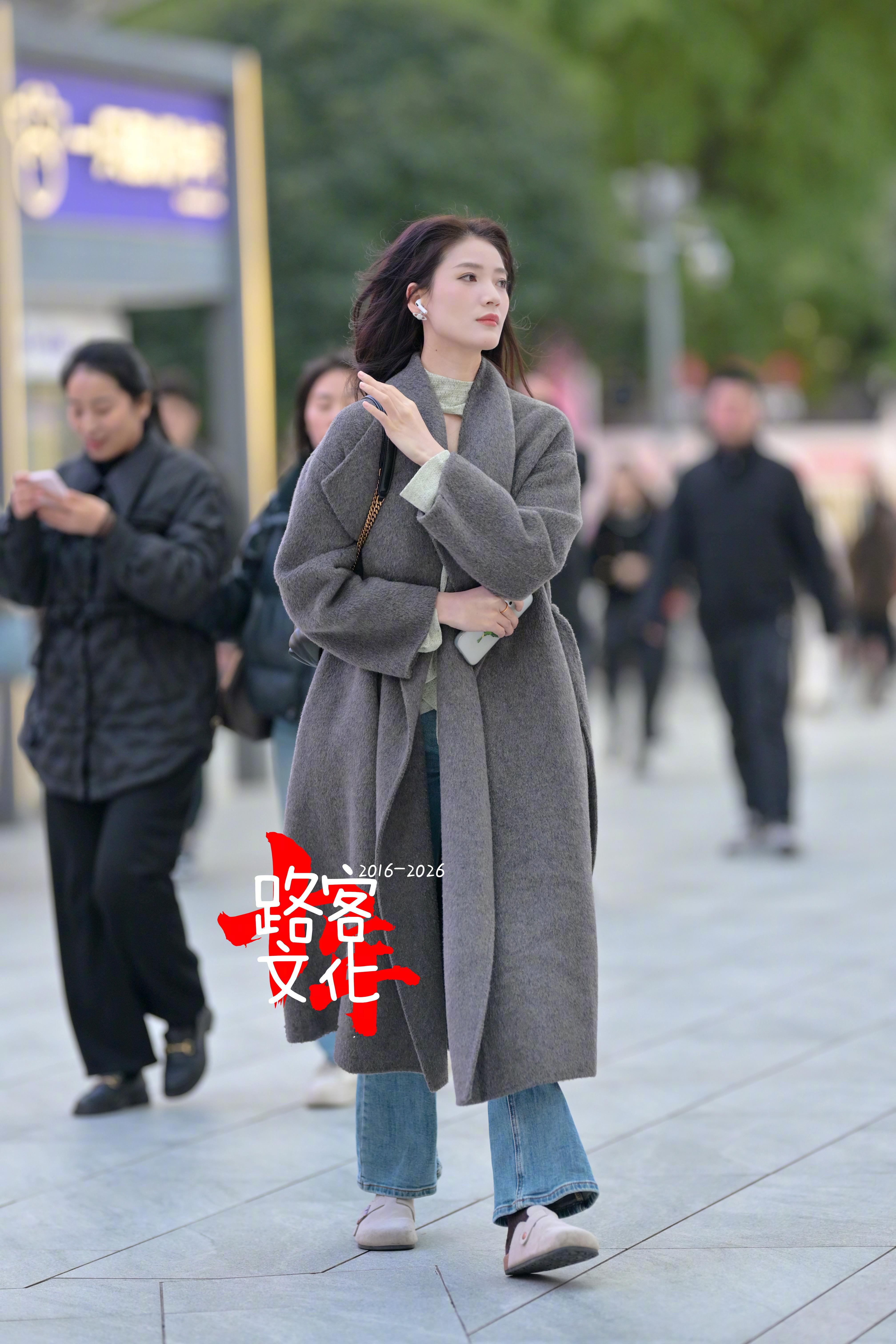 小姐姐穿搭真的不错