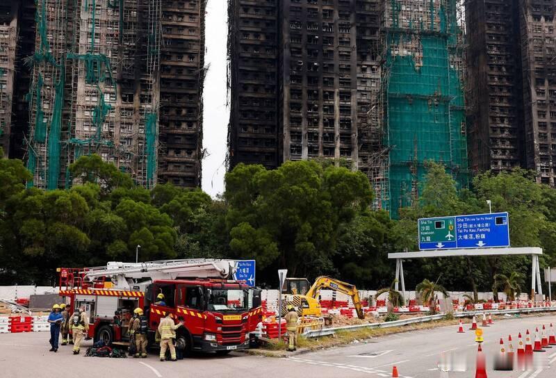 【香港宏福苑恶火夺走128条人命！印尼外佣第一时间喊失火却遭质疑惊险逃生经过曝