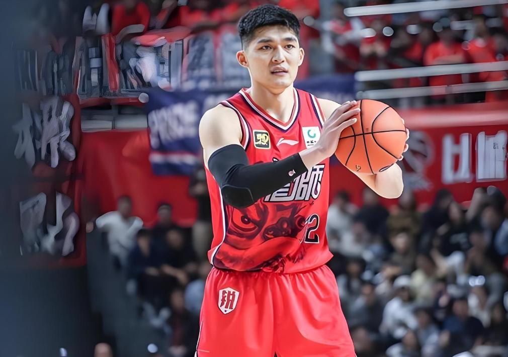 李祥波正式道歉！男篮国手与鲁吐布拉口角事件引热议，化干戈为玉帛