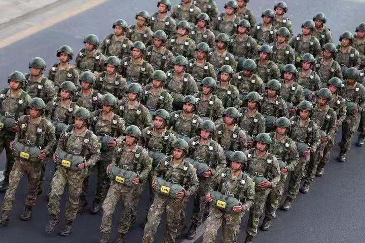 土耳其希望加入巴基斯坦与沙特阿拉伯之间的防务联盟。个人认为，土耳其此举是想抱团取