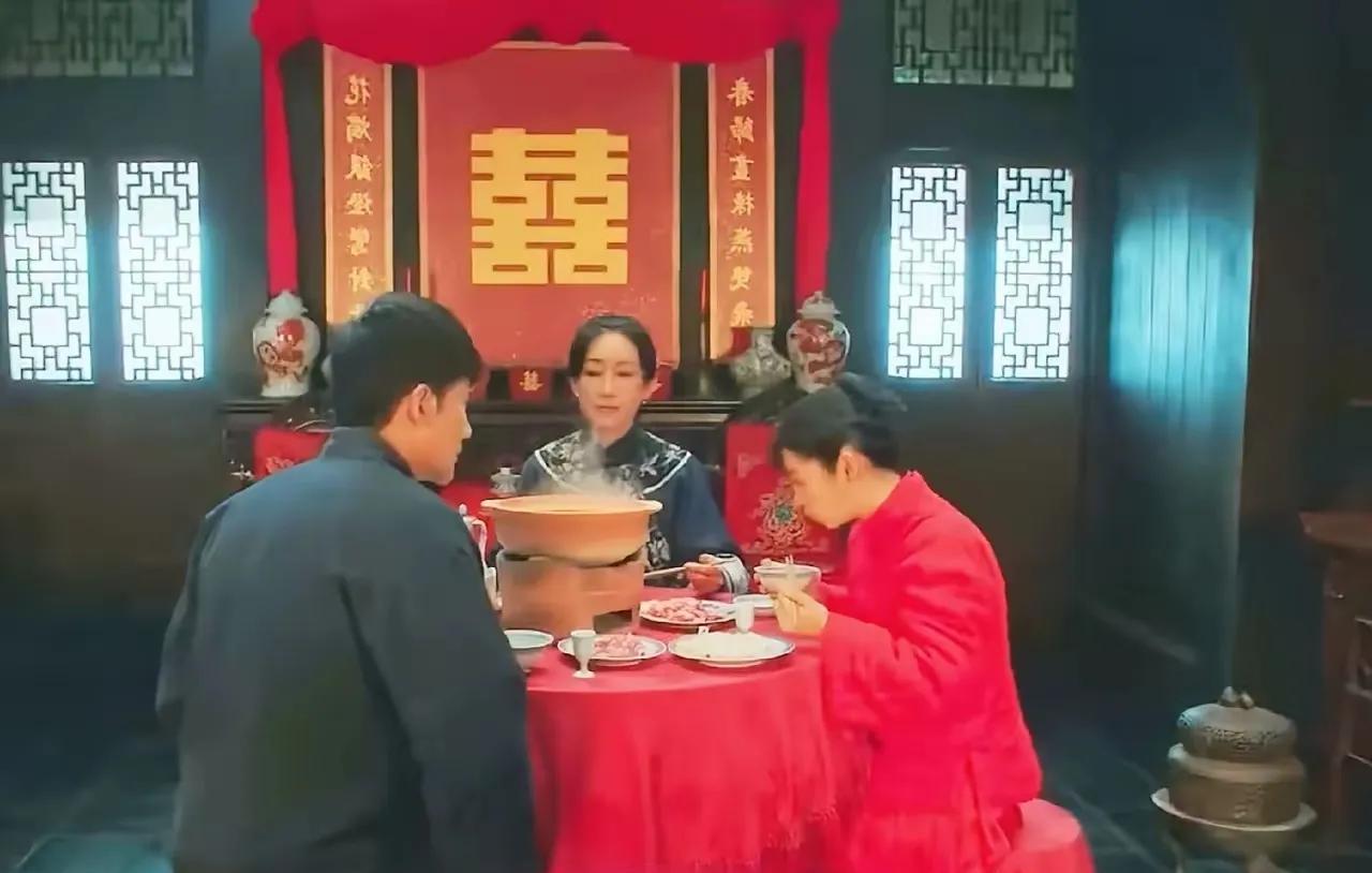 追剧《生万物》那个年代的农民，穷人和富人家的生活水平差距好大啊！