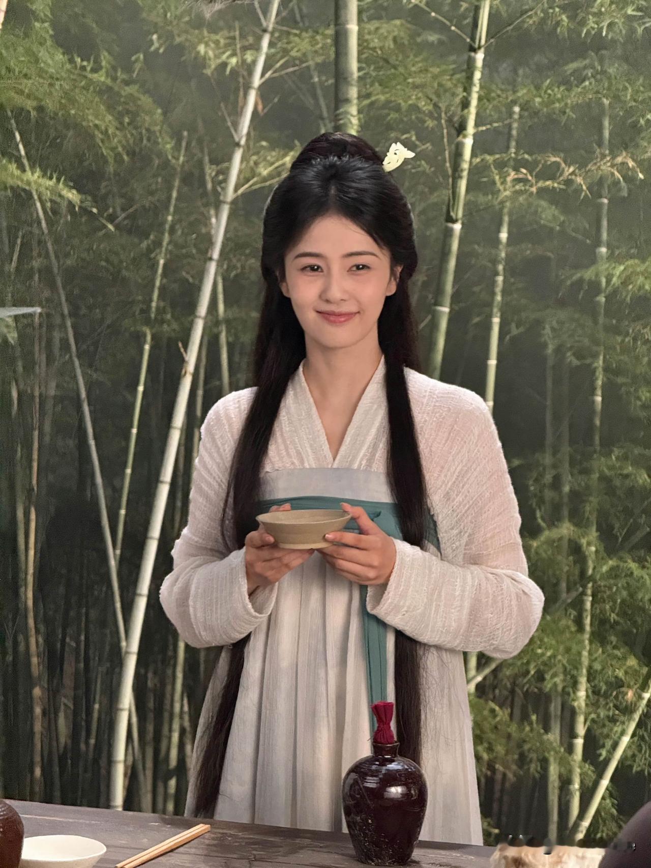 6月10日，白鹿开机前换《莫离》整个编剧团队后续，白鹿粉丝下场控诉该编辑！“趁