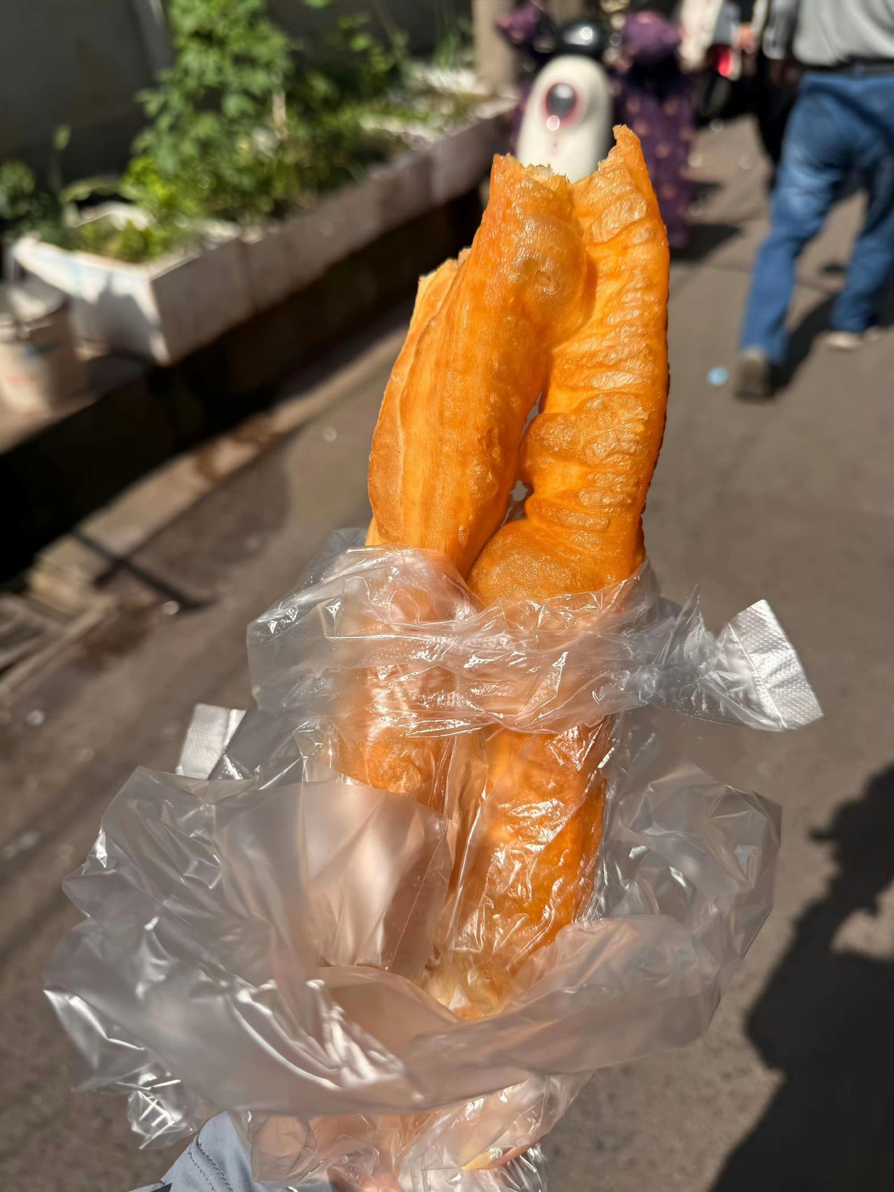 忽然想吃油条了，马上就来吃了。