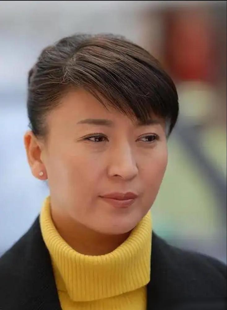 真当钱是纸折的？赵本山这老头儿在《刘老根6》临门一脚时居然掀了桌子。全组人眼