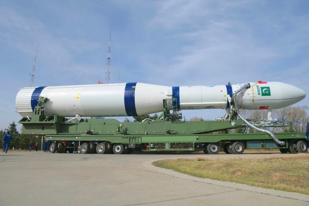 2026年4月25日20时15分，长征六号运载火箭在太原卫星发射中心点火升空，以