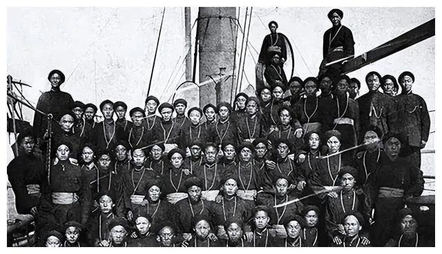 1911年5月,墨西哥托雷翁市排华。暴民洗劫华人商户，几小时内杀死华人300多，
