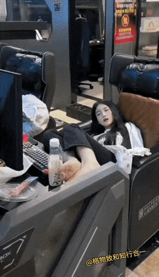 我怀疑男人都是喜欢这一款。