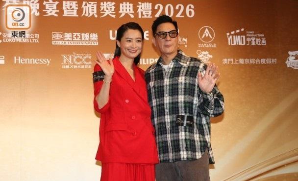 最近张家辉和陈法拉一起出席颁奖典礼，两位站在一起还显得很般配，也都很有潮流时尚感