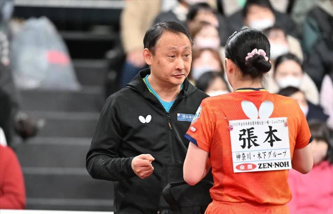 查了一下张本宇，不查不知道，一查让人佩服了。这位一手托举起两名世界级乒乓选手的教