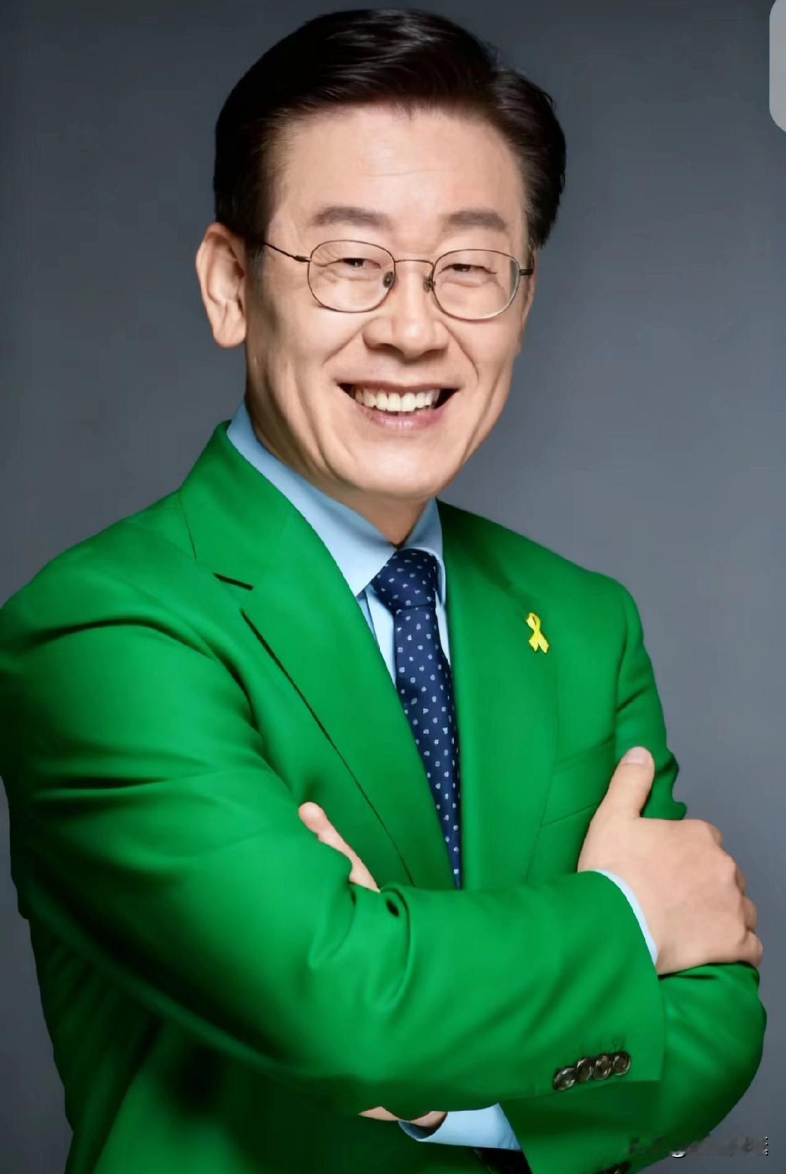 韩国政府消息！11月27日，韩国政府宣布其自主研发的运载火箭“世界”号于当地