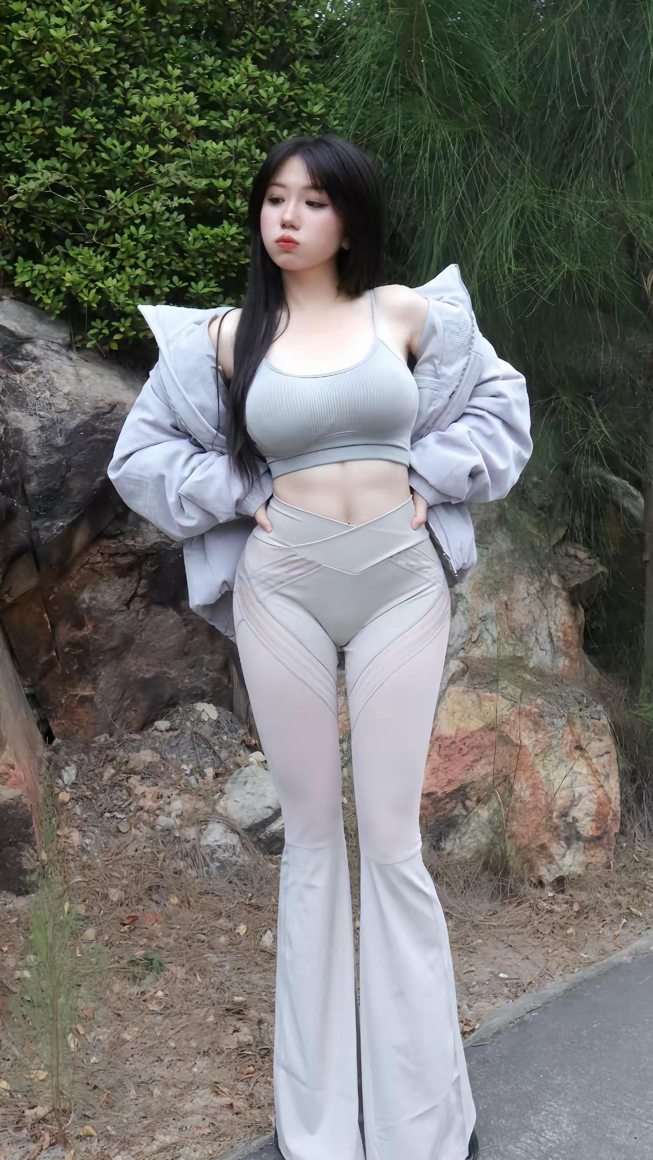 上联：水上千舟渡，诚邀下联岸边一人等。