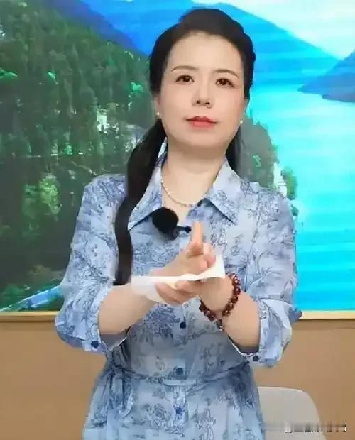 在网上看到和二八相关这么几张照片，相由心生，这句话一点都没错🧐。成人之前的
