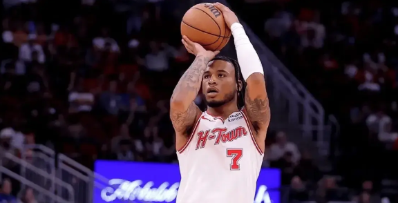 NBA情报局6月27日讯火箭队的年轻前锋卡姆-惠特摩尔成了转会市场的香饽饽！E