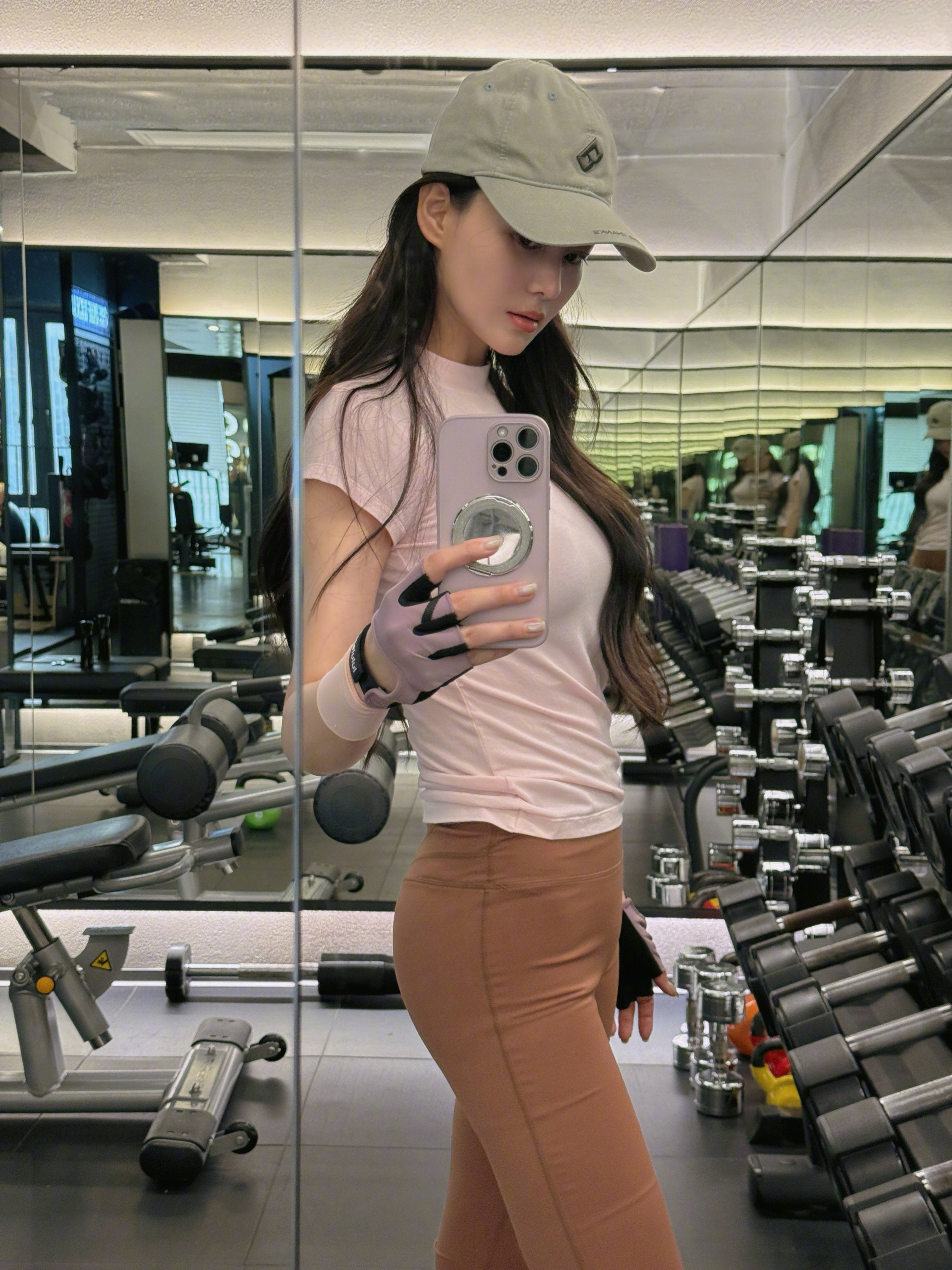 张馨予的身材也太好了吧！要腰有腰，要胸有胸，要屁股有屁股，要曲线有曲线，要肉有肉