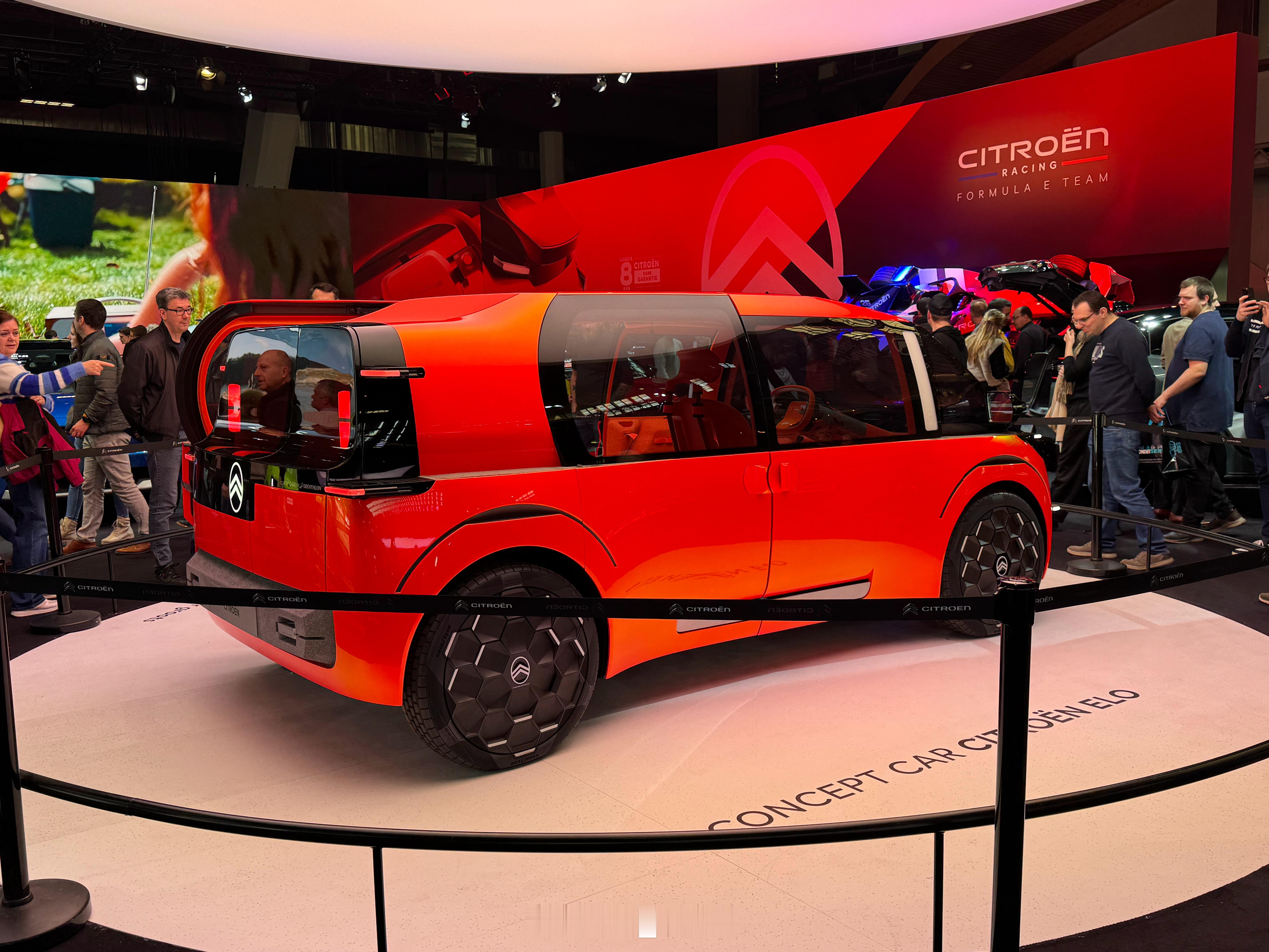 发张自拍，希望别掉粉2026比利时布鲁塞尔国际车展，雪铁龙ELO概念车，你觉得它