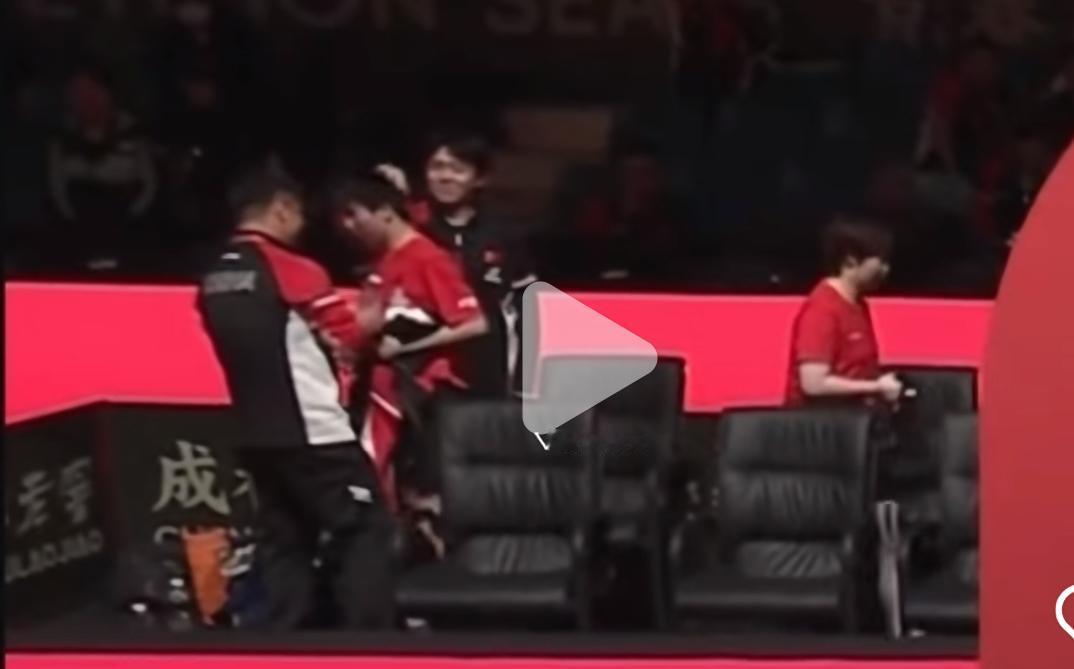 成都混团徐瑛彬首秀0:3安东，王楚钦摸头安慰！我觉得大家没有必要埋怨徐瑛彬，