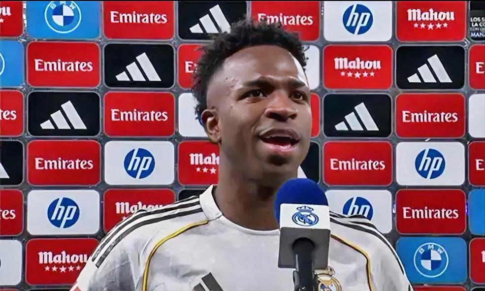 皇马3-2马竞，逆转赢的德比之战后！维尼修斯：主席让我进两个球，这两个球为他进