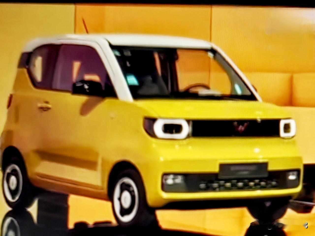 上汽通用五菱的五菱宏光MINIEV马卡龙电动车，它不但有着极高的性价比，而且在城