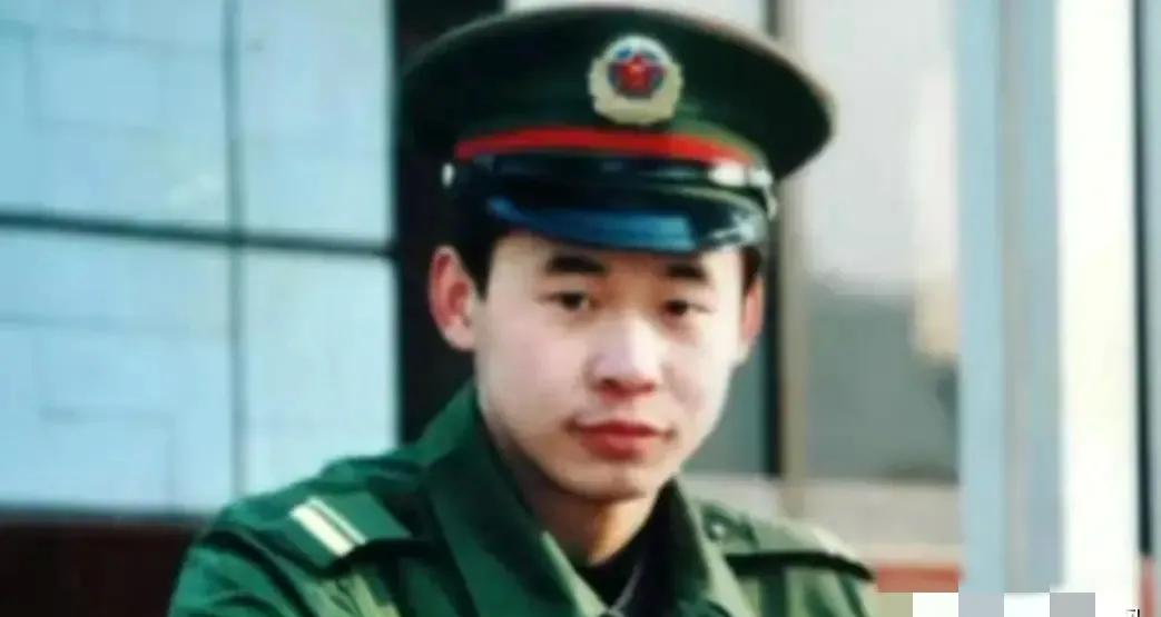 95后战士烧伤85%，医生说活不过三个月，他却回了部队。1995年3月21日，