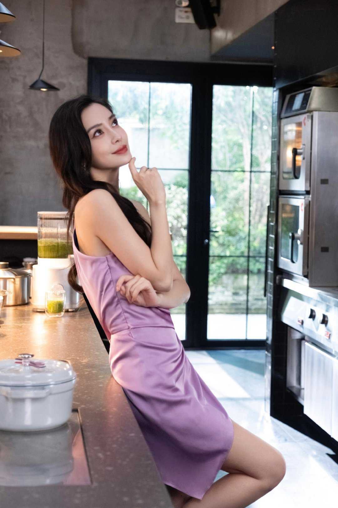angelababyangelababy你是我荒芜心田里的一抹月光，温柔了每