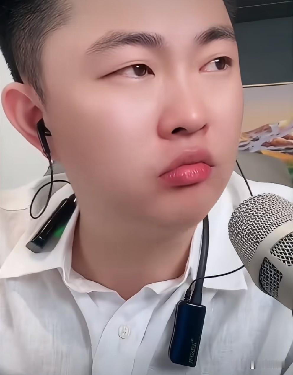 巴扎黑含泪表白小冠军！我一辈子都不会骂你，你很好，很优秀