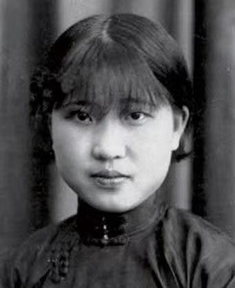 1939年，31岁傅雷出轨女高音歌唱家成家榴，俩人爱得死去活来。26岁妻子朱梅馥