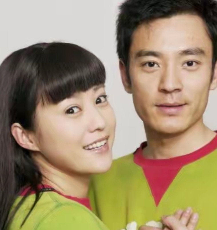郝蕾也没想到，离婚16年后，自己那个44岁的前夫竟开始走上坡路了。不管曾经爱的有