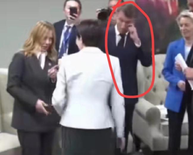 高市早苗参加G20峰会，满场飞，那可是上蹿下跳，都要混个脸熟，11月22日，峰会