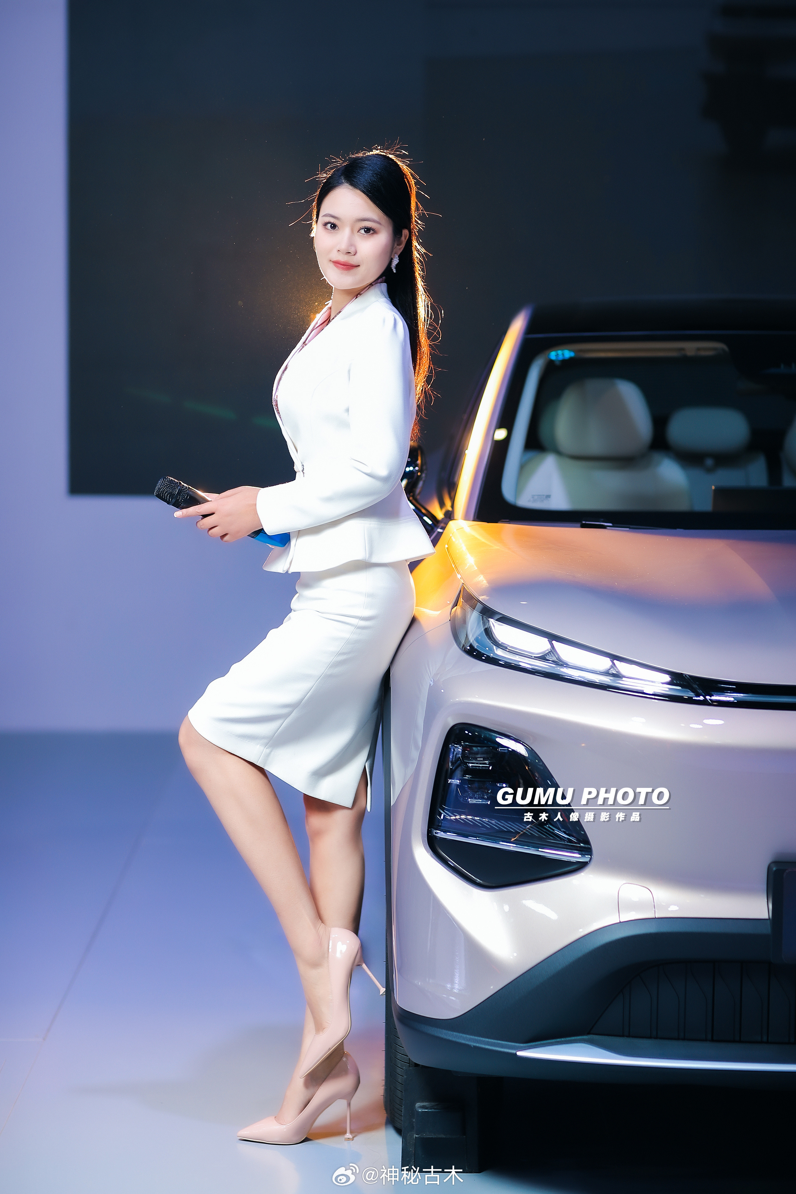 2025成都双十二车展长安启源展台主持小姐姐2025成都双十二车展