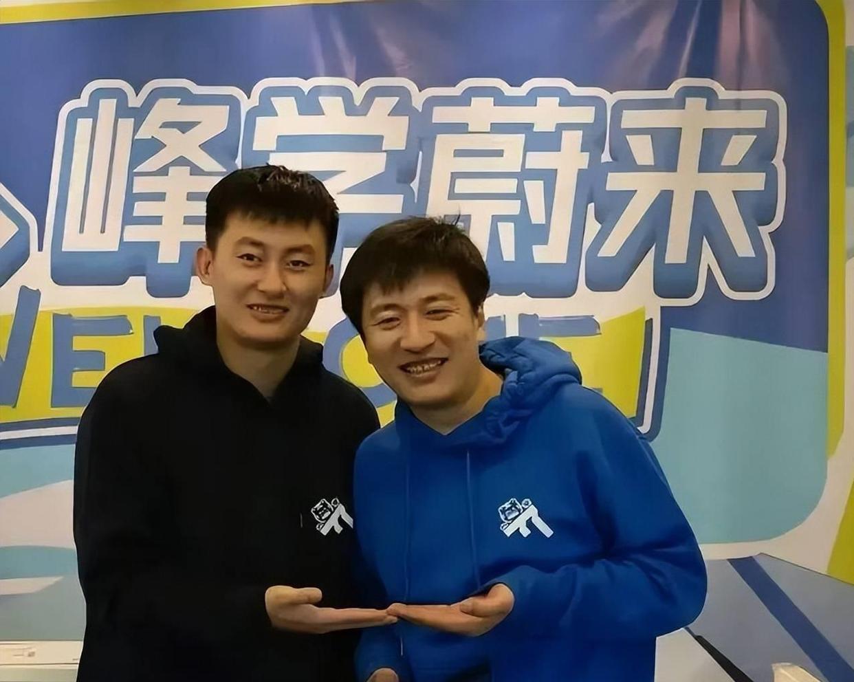 武亮说得很实在！武亮说，站在巨人的肩膀上想成为巨人是不可能的，张老师是我追不