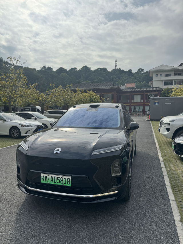 我是选择充电呢还是换电昨天出差跑了397公里，回到家太晚了就没有去加电（表显剩