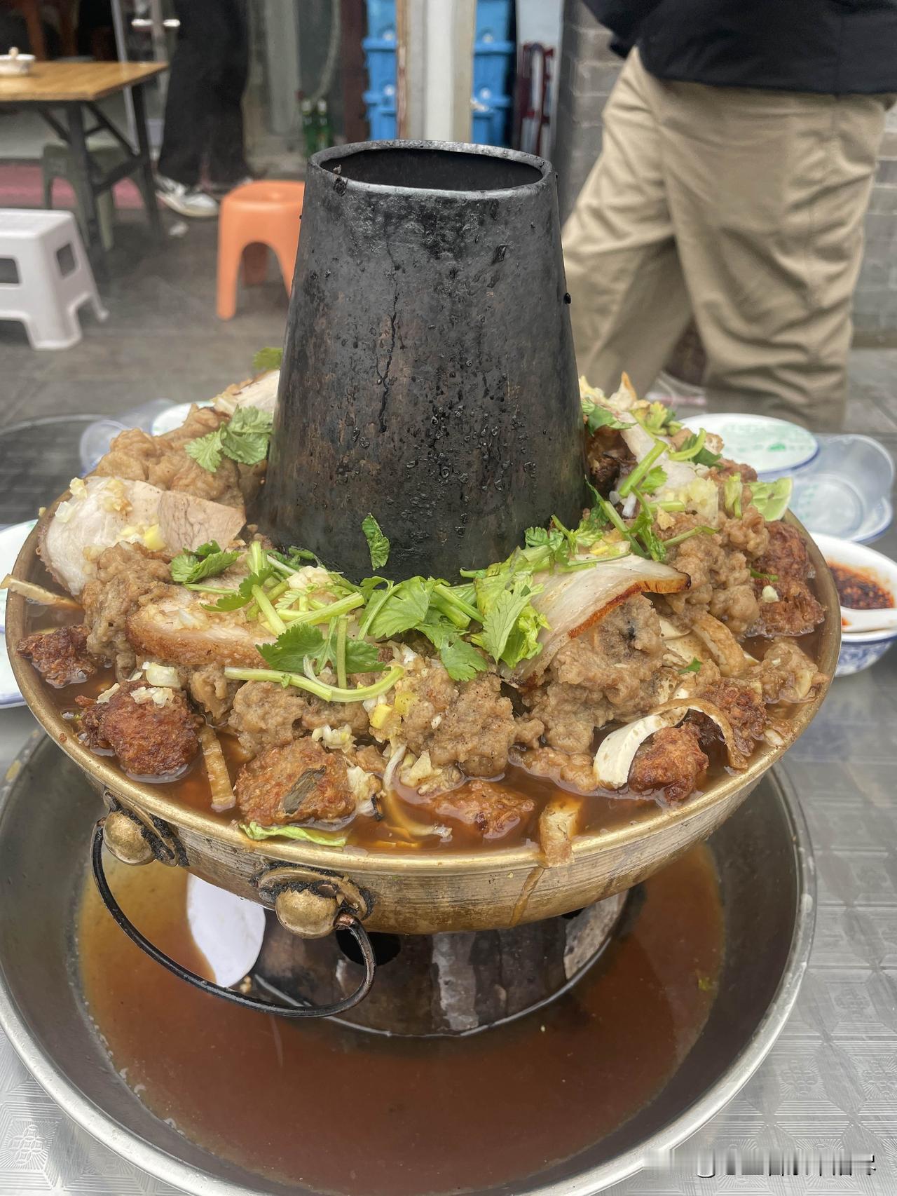 昨晚跟朋友在一起喝酒，没想到朋友酒后对我说的一些话，真是让我感慨万千！已经半