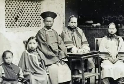 清代官员能娶多少小老婆？答案是鼓励合理纳妾，反对乱纳妾。 不少人看古装剧，都